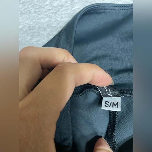 Onzie Dark Gray Leggings - Picture 4 of 7